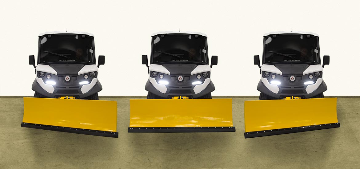 Utility vehicles with snow plow blade ATX Alke' Utility vehicles with snow plow blade ATX Alke'
