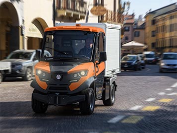 ALKE' electric box van with roller shutters