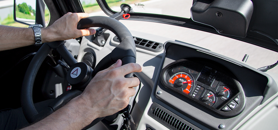 Dashboard showing regenerative braking system Alke'