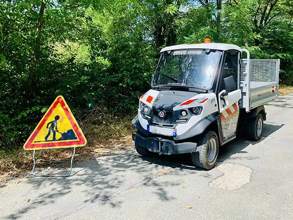 Sanitation, street cleaning and maintenance utility vehicles Alke'